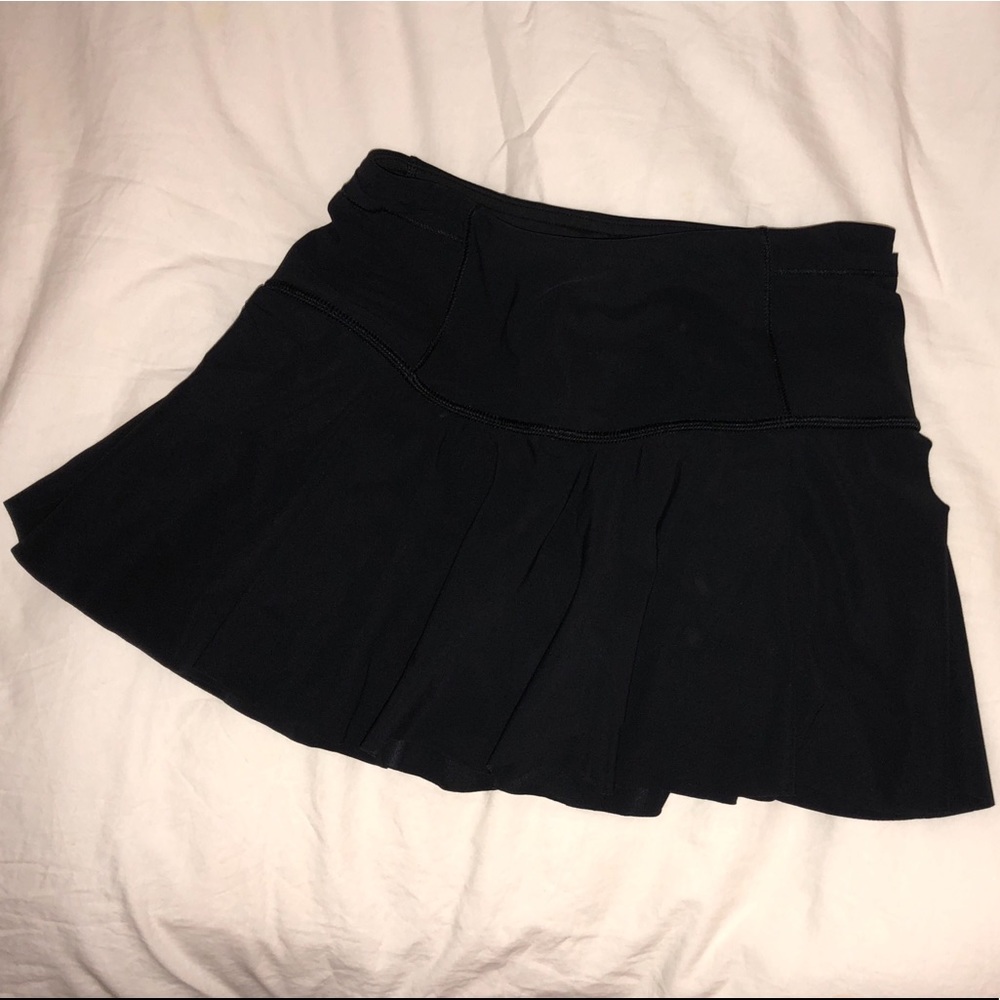 black lululemon skirt/skort